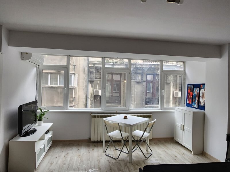 Brezoianu, Cismigiu, Universitate, Centrul Vechi, Calea Victoriei